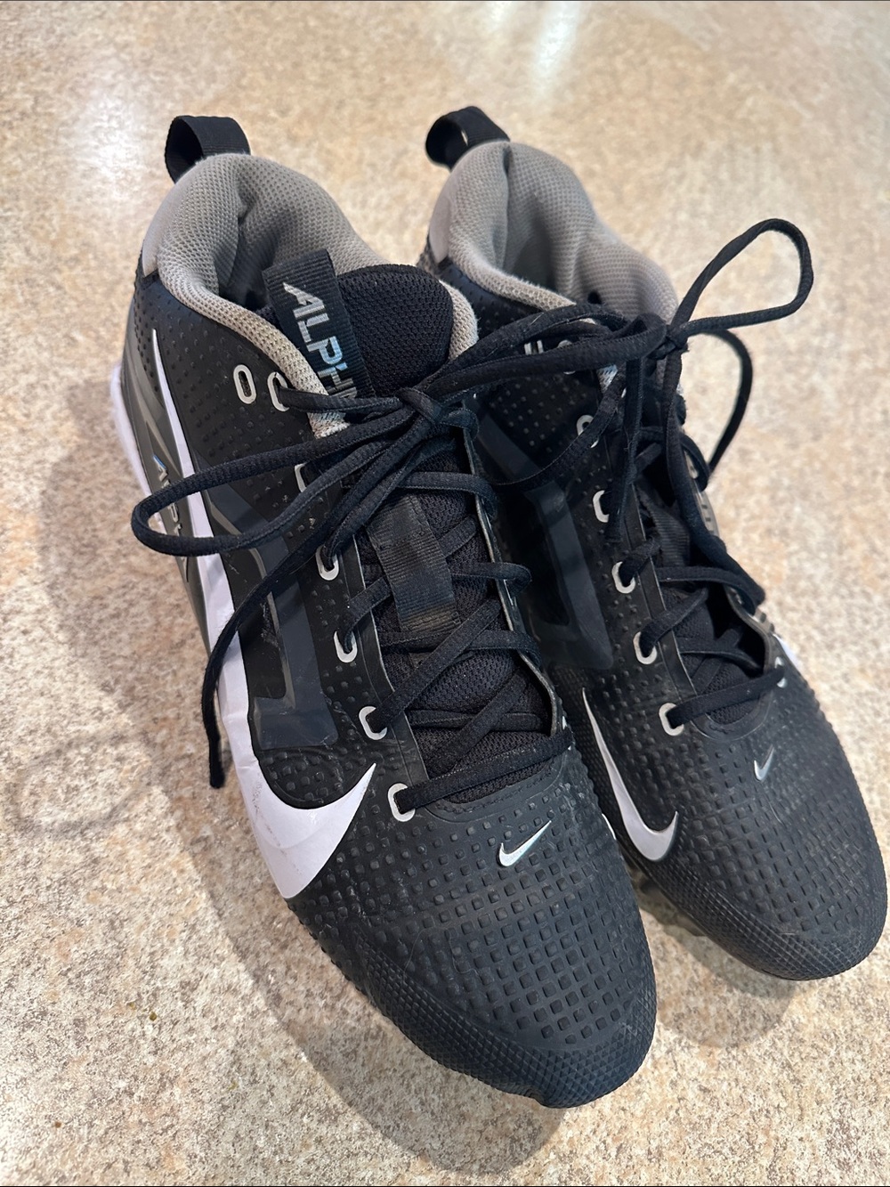 Nike Men’s Black and White Alpha Football Cleats